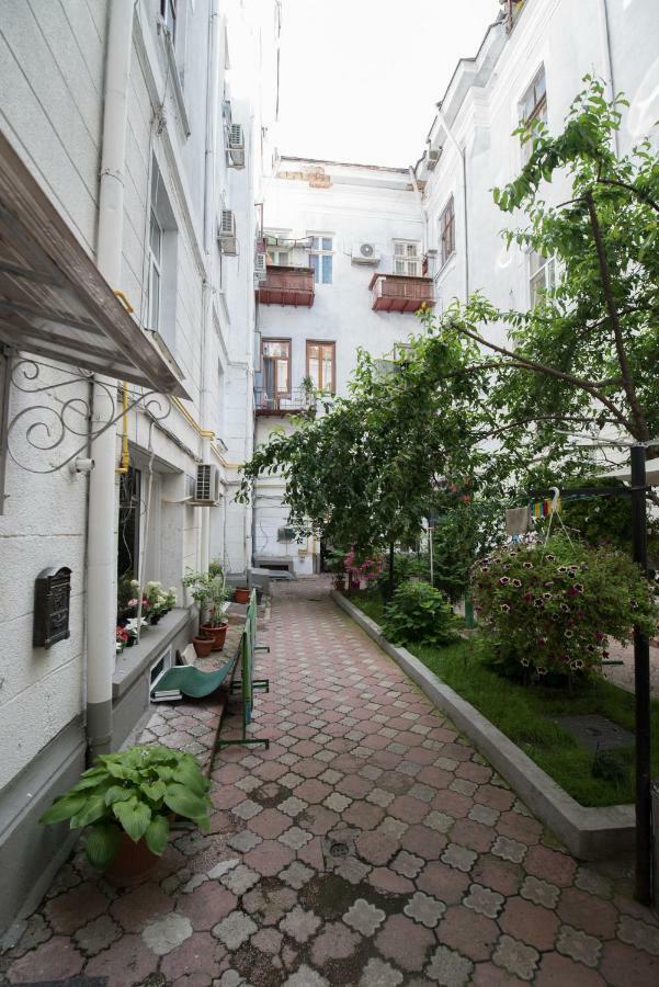 Queen Holiday Apartment Бухарест Екстер'єр фото